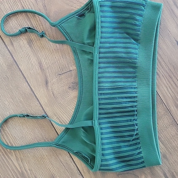 Aerie Seamless Strappy Ribbed Green Bralette, Size Med - Picture 3 of 4
